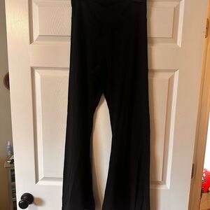 Amazon Women's Black flare Leggings